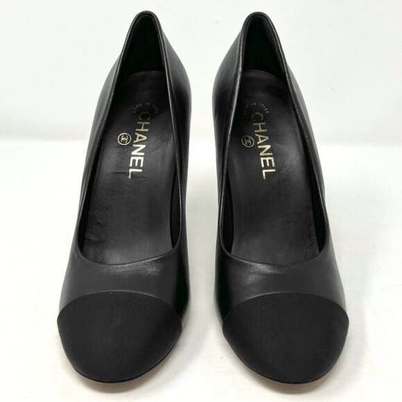 Chanel Black Leather Cap Toe Pearl Heel Pumps – Size 39 - Picture 2 of 10